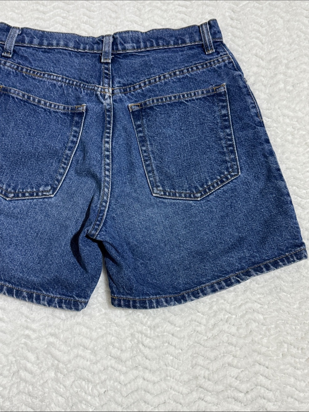 Sasson Women’s Vintage Denim Shorts Bermuda Cut Off Jorts Medium Wash - Picture 10 of 12